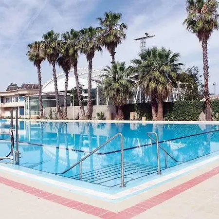 Maria Montessori, Pedagoga Valencia